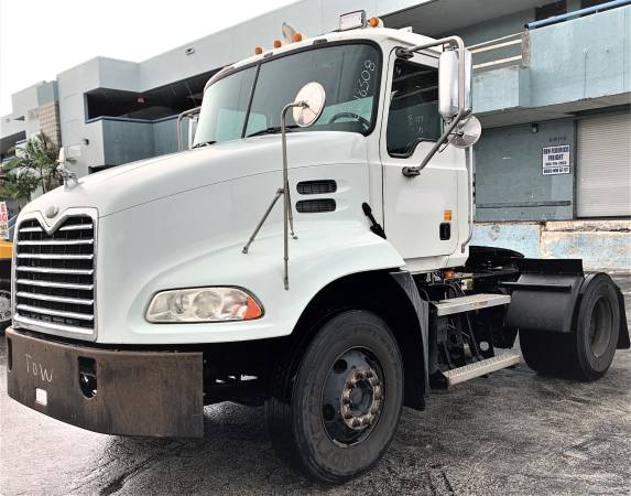 TRUCK TRACTOR MACK 2007 DAY CAB SINGLE AXEL - Click Image to Close