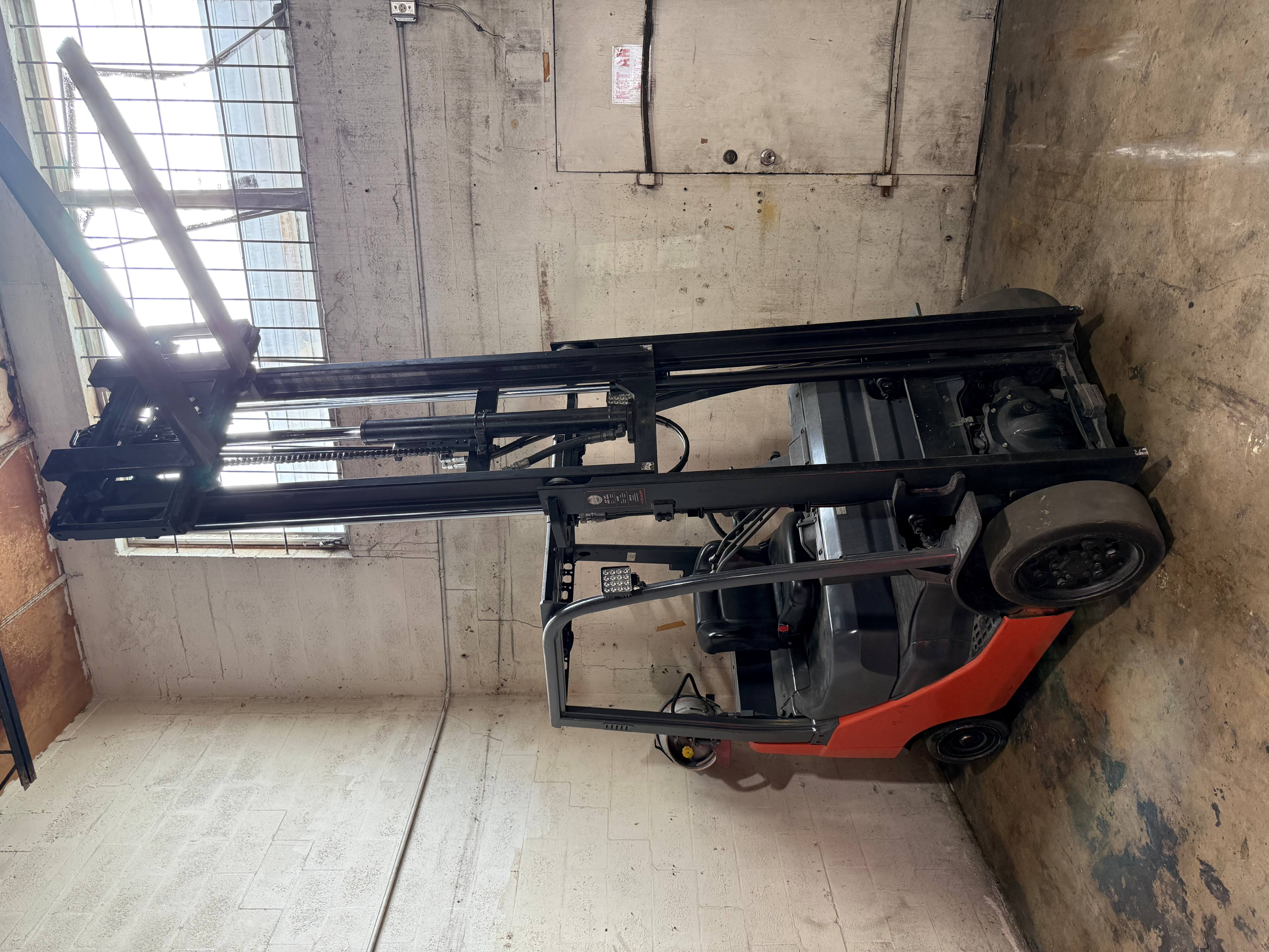 FORKLIFT TOYOTA 8FGCU20 LPG 4K LBS 50704A1 (image for) FORKLIFT TOYOTA 8FGCU20 LPG 4K LBS 50704A1